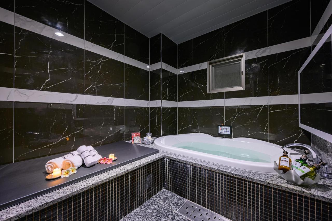 Hotel Dior7つくば Tsuchiura Bagian luar foto