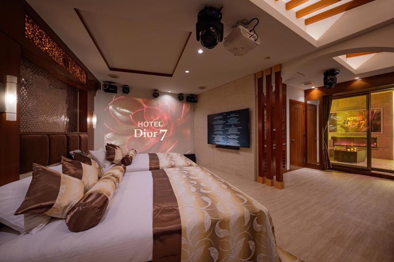 Hotel Dior7つくば Tsuchiura Bagian luar foto